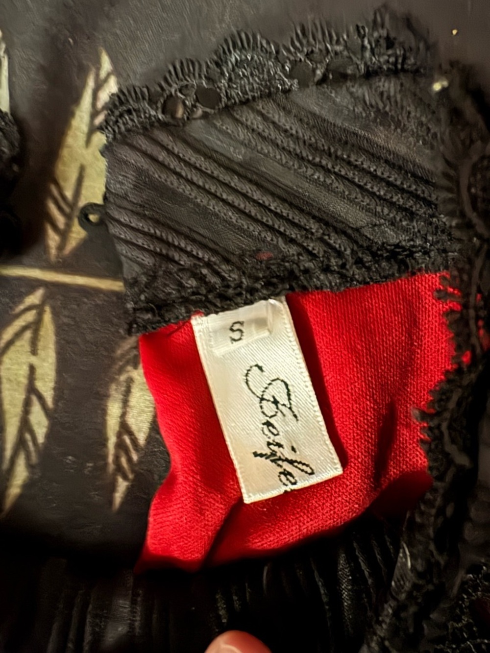 Gorgeous Red & Black Lace Detail Top by Feifei - Picture 4 of 4